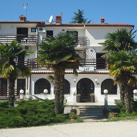 Apartments Lav Умаг Екстериор снимка