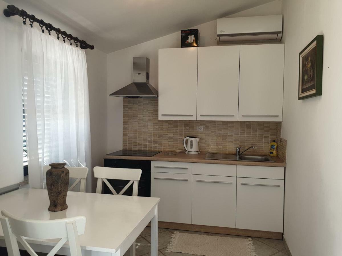 Apartments Lav Умаг Стая снимка